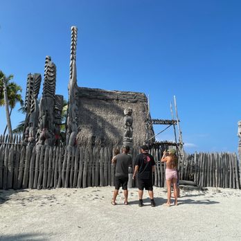 Hawaii Local Connection Tours - PUHO - Walking Tours Near Me - Hilo, Hawaii