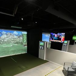 SGN Golf - SGN Golf - Indoor Golf Simulator Mason Cincinnati OH