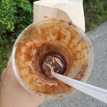 Hoche Glacé - Ice Cream & Frozen Yogurt Near Me - Montreal, Quebec