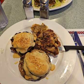 Buccaneer Diner - Diners Near Me - East Elmhurst, New York