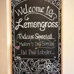Lemongrass Cafe - Today's Special Pad Thai