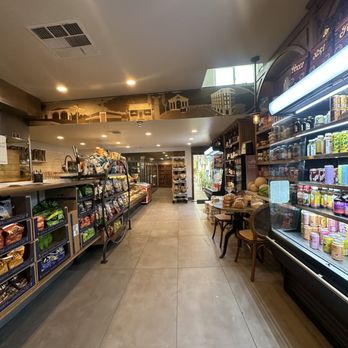 Jackson Market - Inside - Grocery Near Me - Culver City, California Jackson Market - Inside - Grocery Near Me - Culver City, California