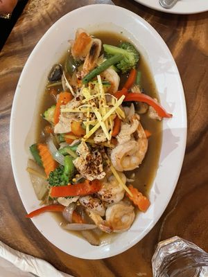 Ricky Thai Bistro by null