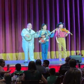 Sneaky Pete's Wild West Dinner Show - "Country Roads" Entertainment before the show started - Dinner Theater Near Me - Wisconsin Dells, Wisconsin