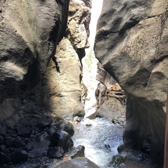 Box Canyon Waterfall and Park - The waterfalls....pretty disappointing. Not majestic whatsoever. - Parks Near Me