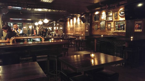 Le Trèfle Taverne Irlandaise by null