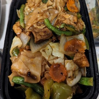 11th Tiger - Drunken Noodles with Tofu - Thai Near Me - Danville, California