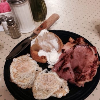 Rusty's Place - Cafes Near Me - Holyoke, Massachusetts