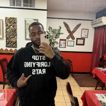 Spicy BBQ Restaurant - A happy customer - Barbeque Near Me - Los Angeles, California Spicy BBQ Restaurant - A happy customer - Barbeque Near Me - Los Angeles, California
