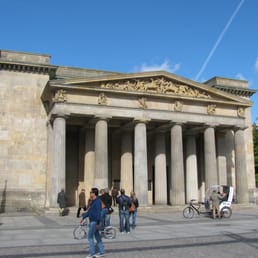 Bus 200 - Neue Wache Berlin. - Public Transportation Near Me - Berlin, BE