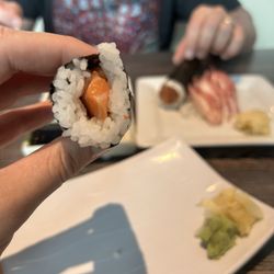 Sushi Damu Flower Mound - Salmon hand roll