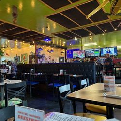 Nacho Average Brewpub - Empty at first but filled rapidly