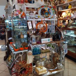 Timeless Antiques and Collectables - Gifts of all sorts for Christmas !