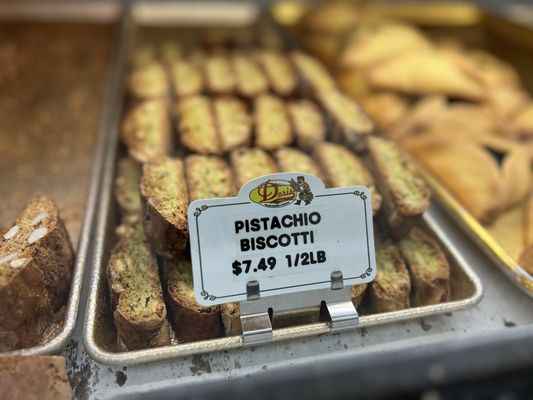 Doris Italian Market & Bakery by null
