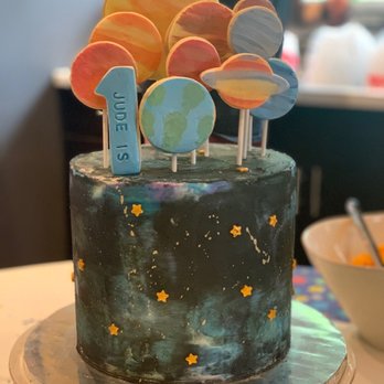 Lady Bird - Cake for guests - Custom Cakes Near Me