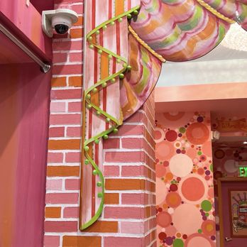 Sloan's - Clematis St. - Ice Cream & Frozen Yogurt Near Me - West Palm Beach, Florida