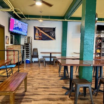 Hamada General Store - Inside - Salad Near Me - Honolulu, Hawaii