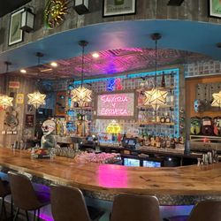 Sangria y Cerveza - Tacos & Tapas Lounge