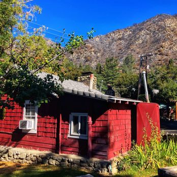 Mt Baldy Lodge - Cabin 7 from the grass area - American Near Me - Mount Baldy, California