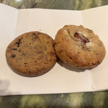 A-Ok Cafe - Biscoff cookie & chocolate chip cookie - Coffee & Tea Near Me - Toronto, Ontario A-Ok Cafe - Biscoff cookie & chocolate chip cookie - Coffee & Tea Near Me - Toronto, Ontario