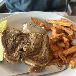 Grouper Reuben Sandwich