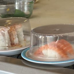 Rolling sushi Rolling sushi