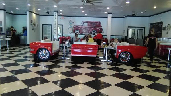 Tracey's Diner by null