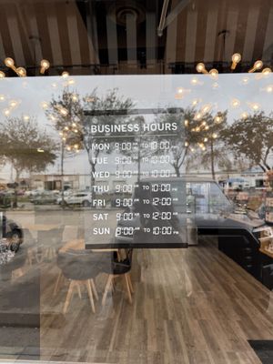 Suzie's Pastry Shoppe by null