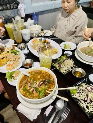 Pho Bosa Kitchen by null