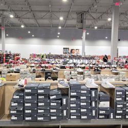 DSW Designer Shoe Warehouse - Nices Shoes.