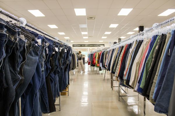 Mission Thrift - Waterlick