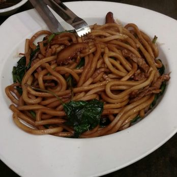 Petite Soo Chow - Shanghai chow mein- delicious! It's not salty or greasy and actually has some great flavor with it. It comes with pork btw - Chinese Near Me - Cliffside Park, New Jersey Petite Soo Chow - Shanghai chow mein- delicious! It's not salty or greasy and actually has some great flavor with it. It comes with pork btw - Chinese Near Me - Cliffside Park, New Jersey