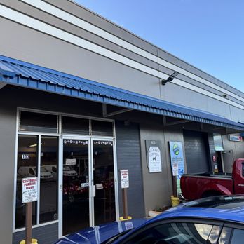 Classy Clippin' Professional Pet Grooming - Storefront in the Waipio Gentry Biz-nazz area. - Pet Groomers Near Me - Waipahu, Hawaii Classy Clippin' Professional Pet Grooming - Storefront in the Waipio Gentry Biz-nazz area. - Pet Groomers Near Me - Waipahu, Hawaii