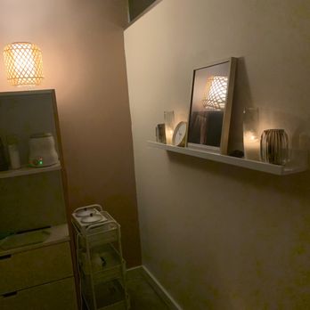 Golden Hour Skincare - Facial room. - Skin Care Near Me - Austin, Texas Golden Hour Skincare - Facial room. - Skin Care Near Me - Austin, Texas