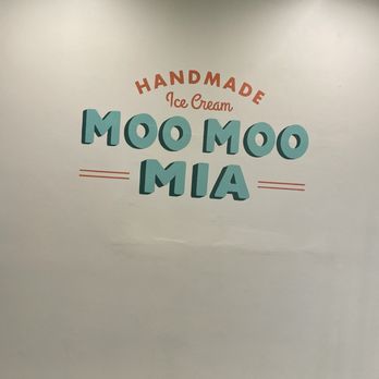 Moo Moo Mia - Signage - Ice Cream & Frozen Yogurt Near Me - Montrose, California
