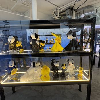 Snoopy in Style NYC - Art Galleries Near Me - New York, New York