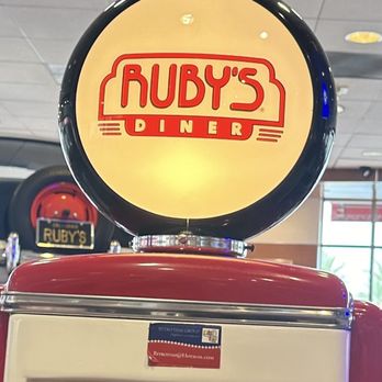 Ruby's Diner - Diners Near Me - Commerce, California