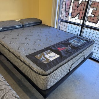 Bedding By Brown - Queen Cooling gel and bacterial resistant mattress and box $ 800 - Mattresses Near Me - Memphis, Tennessee