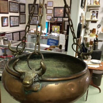 Crossroads Antique Mall - Antiques Near Me - Hershey, Pennsylvania Crossroads Antique Mall - Antiques Near Me - Hershey, Pennsylvania