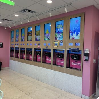 16 Handles - Ice Cream & Frozen Yogurt Near Me - West Palm Beach, Florida
