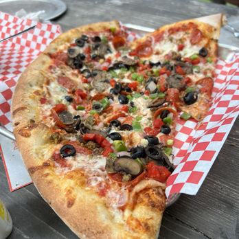 Toss Pizzeria & Pub - South 1st Supreme Pizza - Pizza Near Me - Austin, Texas Toss Pizzeria & Pub - South 1st Supreme Pizza - Pizza Near Me - Austin, Texas