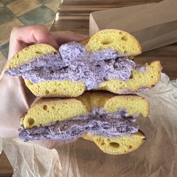 Gramercy Bagels - Egg bagel with blueberry Cream cheese - Bagels Near Me - New York, New York Gramercy Bagels - Egg bagel with blueberry Cream cheese - Bagels Near Me - New York, New York