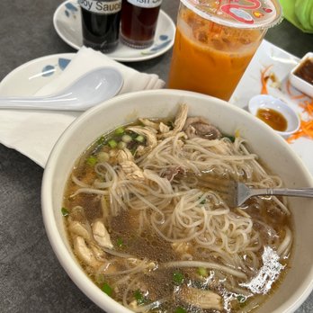 Pon Noodle - Chicken well done steak pho Thai tea - Seafood Near Me - Hemet, California Pon Noodle - Chicken well done steak pho Thai tea - Seafood Near Me - Hemet, California