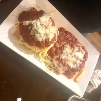 Wallie’s - Chicken parm - American Near Me - Greenwich, New York