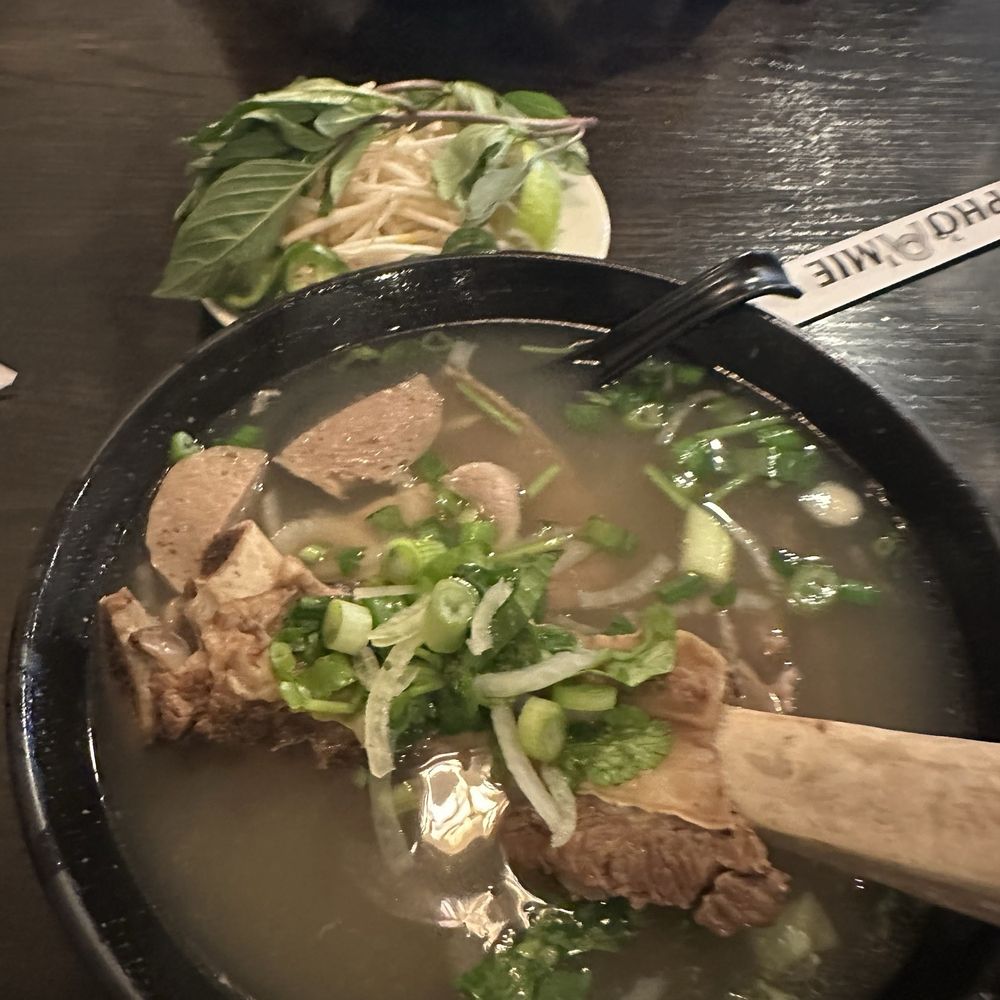 Pho A'mie - House Combo Pho $20 - Vietnamese Near Me - Fullerton, California Pho A'mie - House Combo Pho $20 - Vietnamese Near Me - Fullerton, California