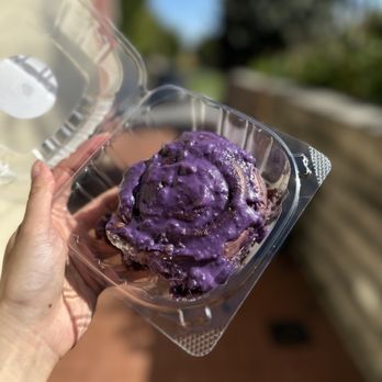 Matelna Bakes - Ube (purple yam) cinnamon rolls - Desserts Near Me Matelna Bakes - Ube (purple yam) cinnamon rolls - Desserts Near Me