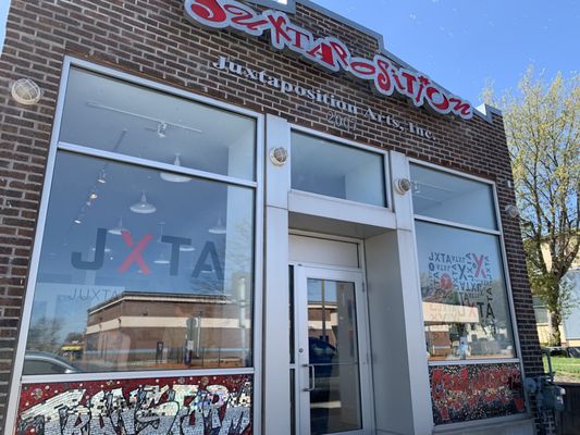 Juxtaposition Arts by null