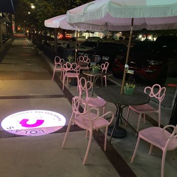 Lola's Handcrafted Churros - Patio seating - Desserts Near Me - Lisle, Illinois