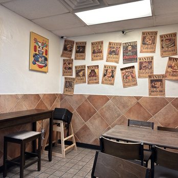 Toss-Fried Chicken and Ramen - Seating - Ramen Near Me - Tucson, Arizona