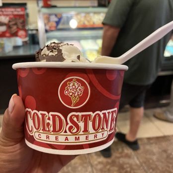 Cold Stone Creamery - a hand holding a cup of ice cream - Ice Cream & Frozen Yogurt Near Me - Huntsville, Alabama Cold Stone Creamery - a hand holding a cup of ice cream - Ice Cream & Frozen Yogurt Near Me - Huntsville, Alabama